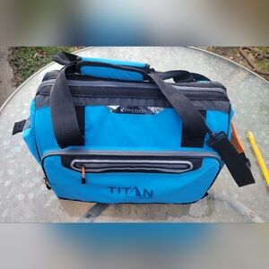TITAN DEEP FREEZE Cooler Bag
